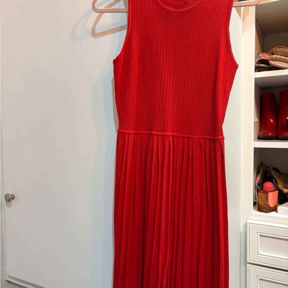 Elegant Red Sleeveless Dress